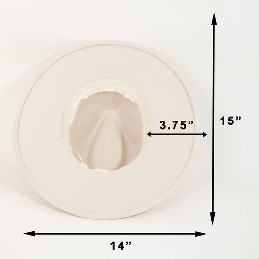 Creamy Flat Brim Hat with Silver Chain