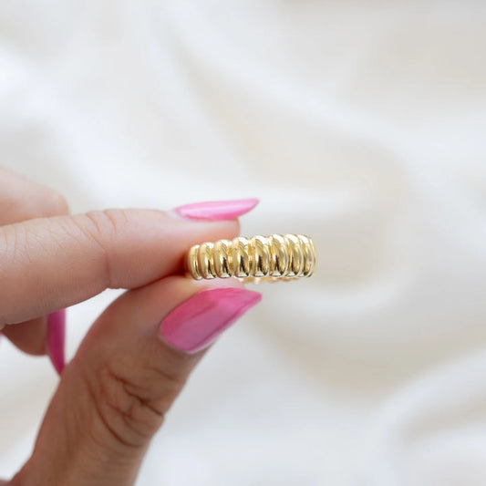 Fluted Statement Ring